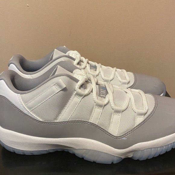 Athletic_Shoes